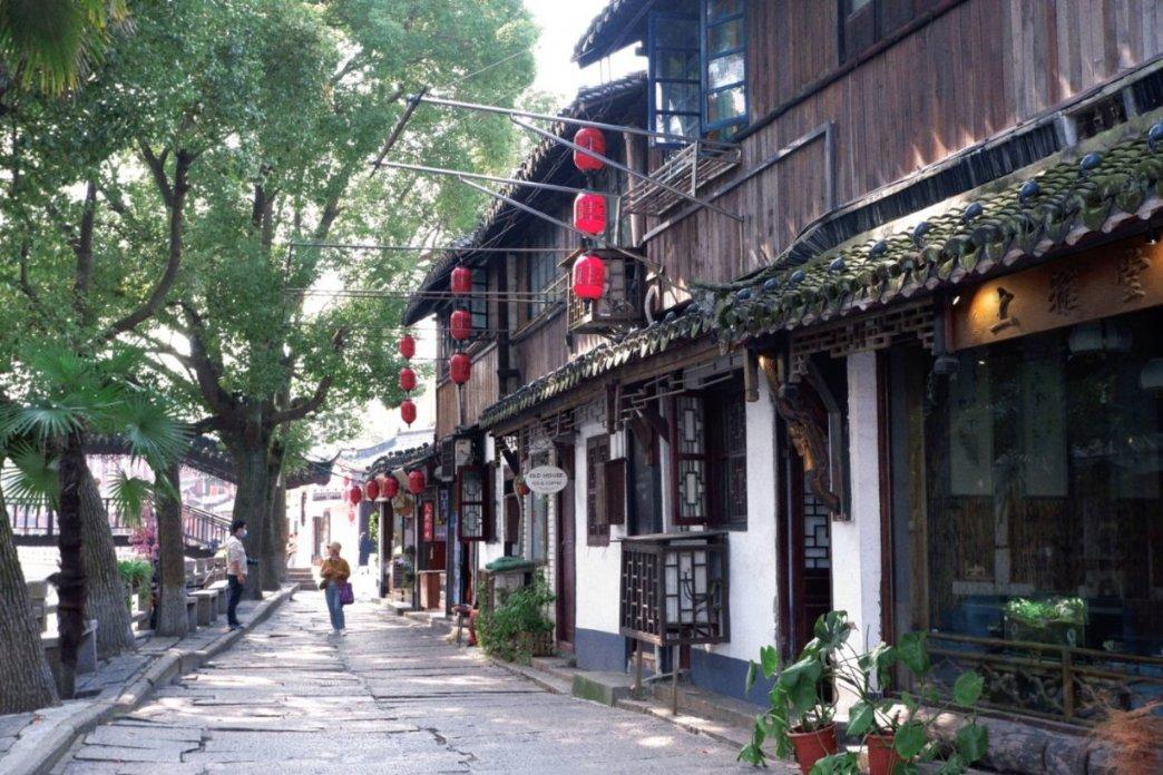 下列不属于学生权利的有什么a受教育权b参与学校民主管理的权利c荣誉权d姓名权？游戏画面